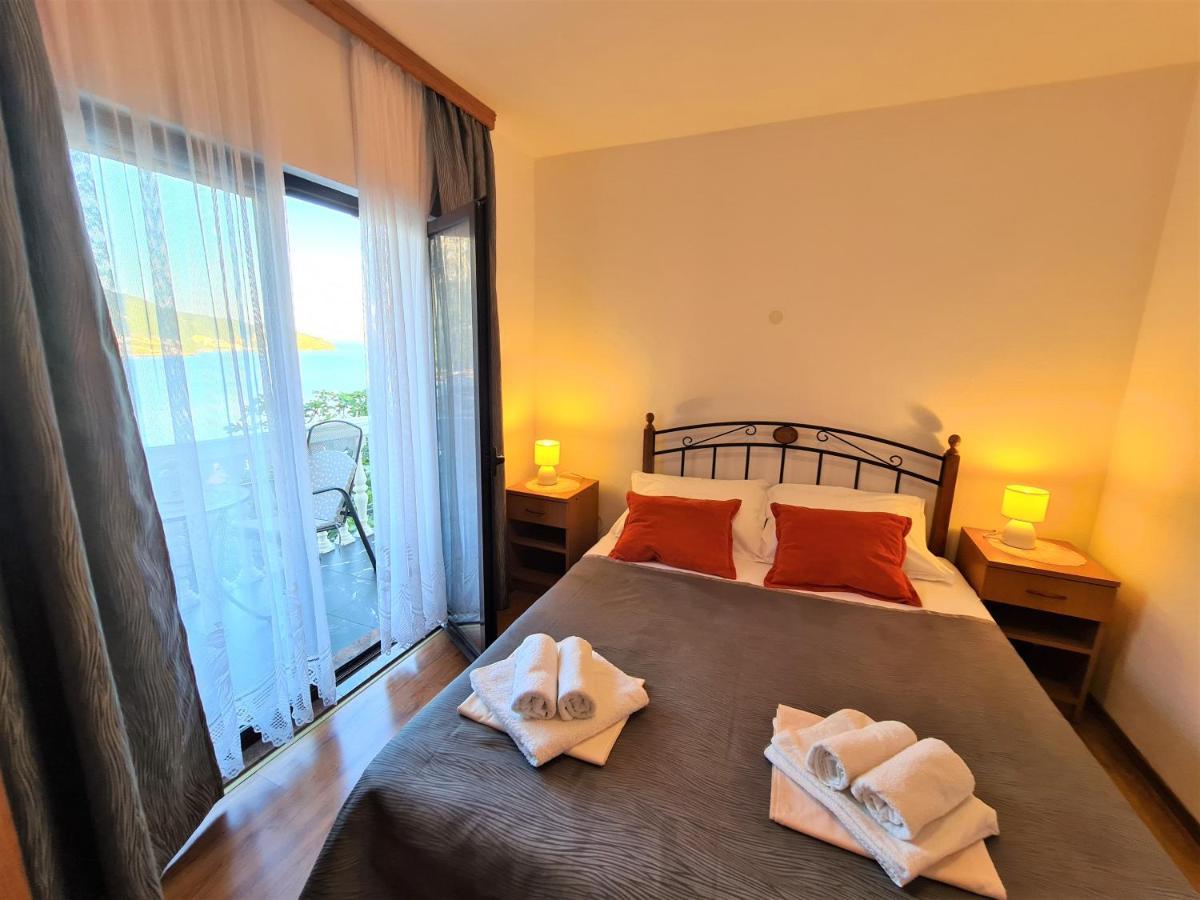 Cosic Apartmani Igrane Esterno foto