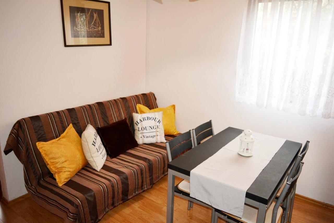 Cosic Apartmani Igrane Esterno foto