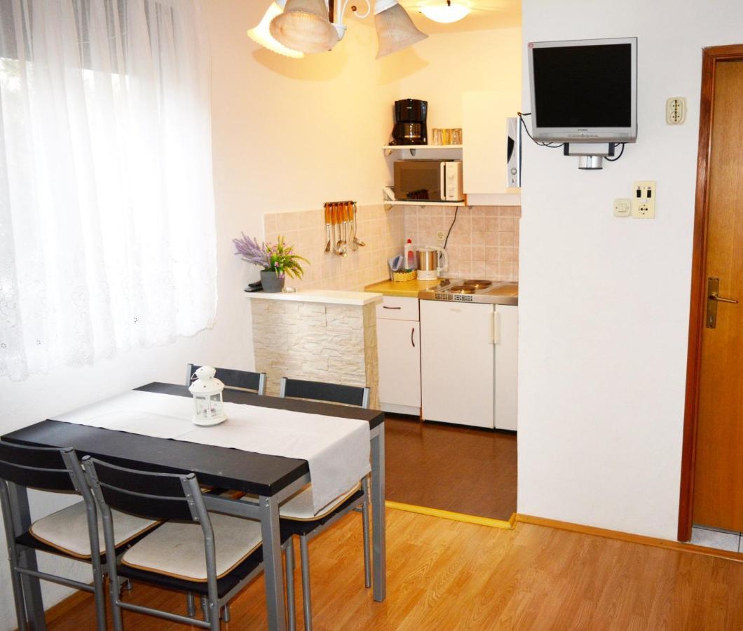 Cosic Apartmani Igrane Esterno foto
